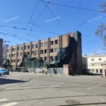 Монтаж фасадной сетки